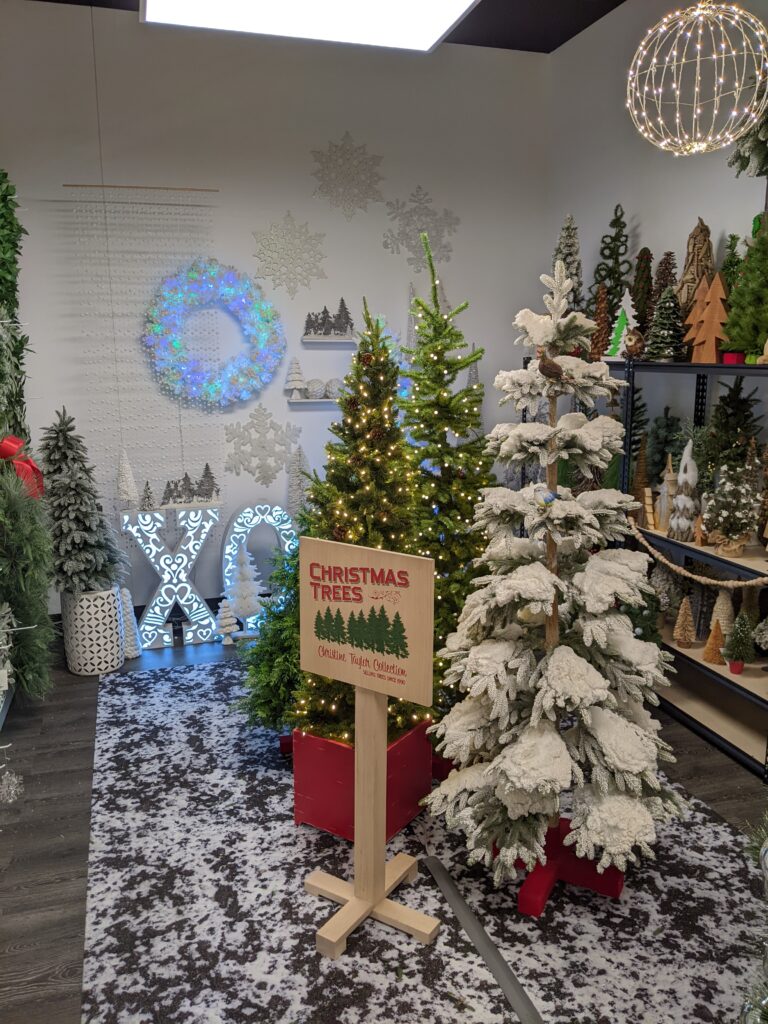 12_Holiday-Shop-2-768x1024